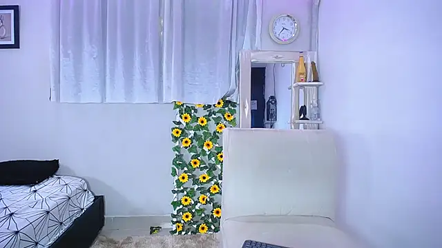 alaia 03 online show from 12-14-24, 12:33