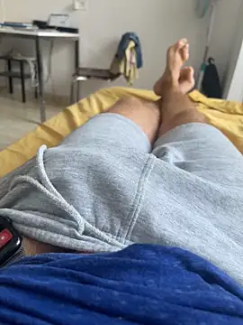 Snapshot of RSR_26689 chatting on 10-18-25, 08:04 RSR 26689 online show from 10-18-25, 08:04