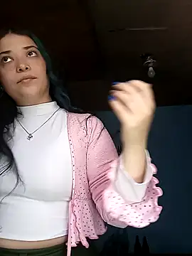 Snapshot of Elvishcassie_ chatting on 11-11-25, 03:34 Elvishcassie online show from 11-11-25, 03:34