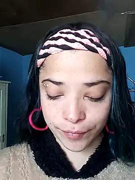 Elvishcassie  online show from 11-27-25, 01:46