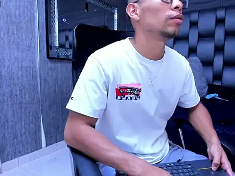 richar voller online show from 10-10-25, 11:42