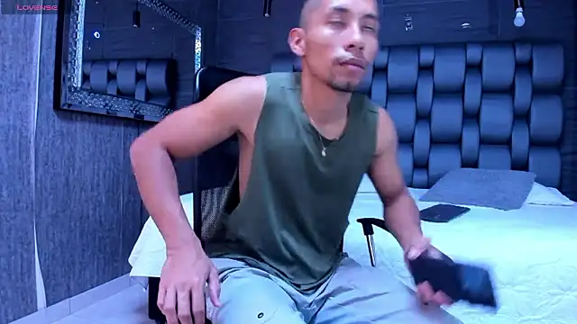 richar voller online show from 10-22-25, 11:32