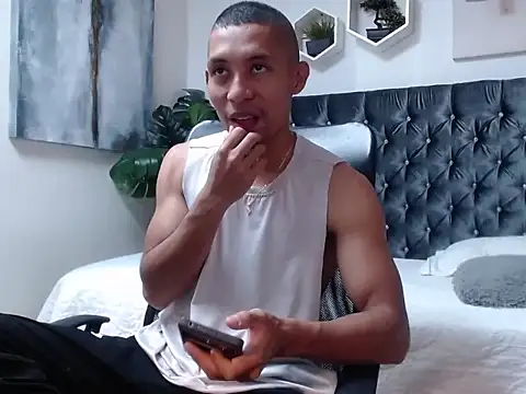 richar voller online show from 11-18-25, 11:25