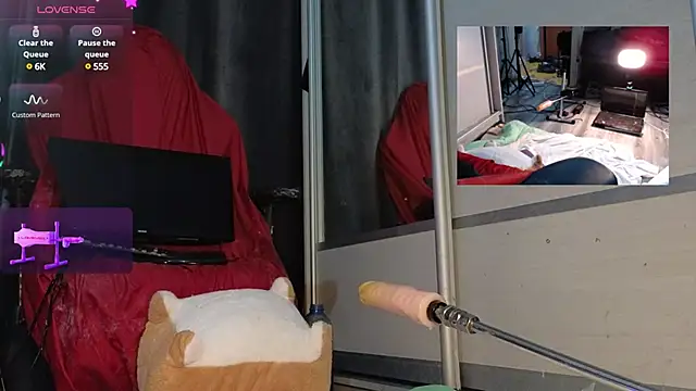 Snapshot of s1lent__v0iD chatting on 02-02-25, 06:10 s1lent v0iD online show from 02-02-25, 06:10