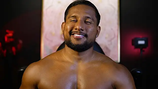 Snapshot of CallumMuscle chatting on 10-16-25, 11:17 CallumMuscle online show from 10-16-25, 11:17