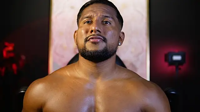 Snapshot of CallumMuscle chatting on 10-18-25, 11:16 CallumMuscle online show from 10-18-25, 11:16