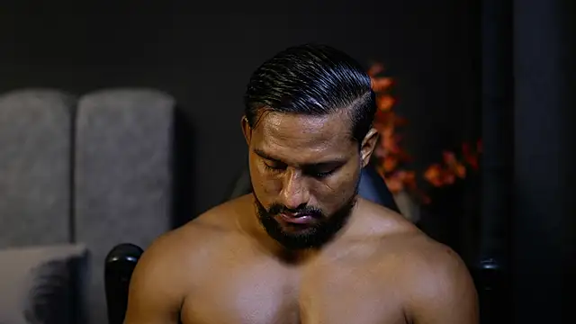 Snapshot of CallumMuscle chatting on 11-05-25, 12:21 CallumMuscle online show from 11-05-25, 12:21