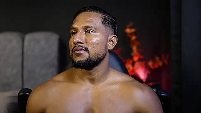 Snapshot of CallumMuscle chatting on 11-06-25, 01:34 CallumMuscle online show from 11-06-25, 01:34