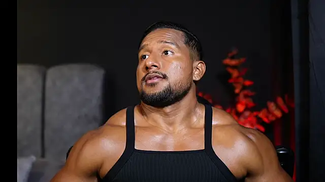 Snapshot of CallumMuscle chatting on 11-21-25, 11:58 CallumMuscle online show from 11-21-25, 11:58