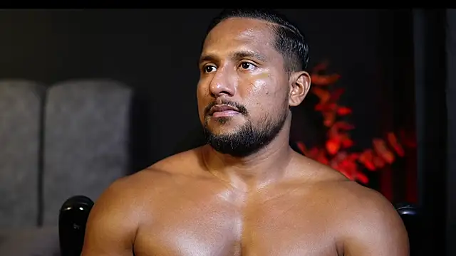 Snapshot of CallumMuscle chatting on 11-22-25, 03:00 CallumMuscle online show from 11-22-25, 03:00