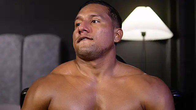 Snapshot of CallumMuscle chatting on 11-27-25, 04:09 CallumMuscle online show from 11-27-25, 04:09