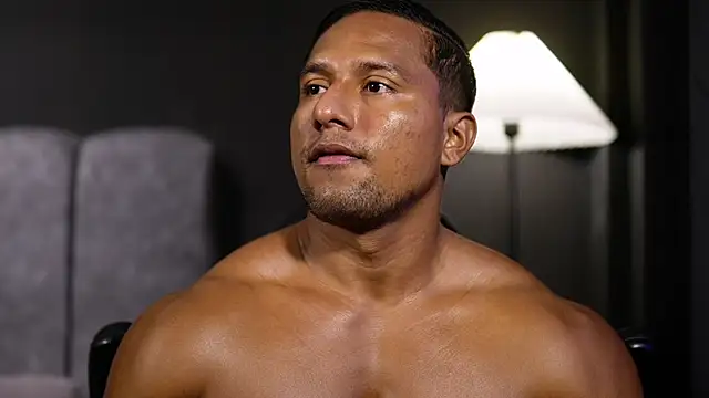 Snapshot of CallumMuscle chatting on 11-29-25, 01:47 CallumMuscle online show from 11-29-25, 01:47