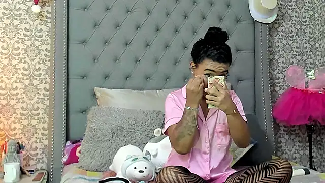 evafoxs online show from 01-16-25, 12:02