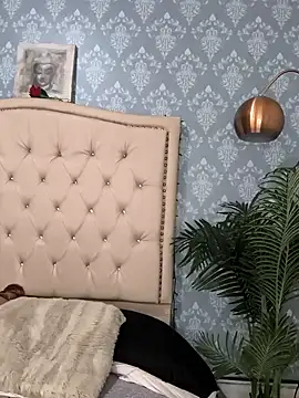 evafoxs online show from 09-22-25, 08:44