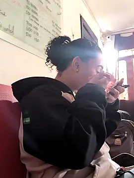 evafoxs online show from 11-20-25, 12:27