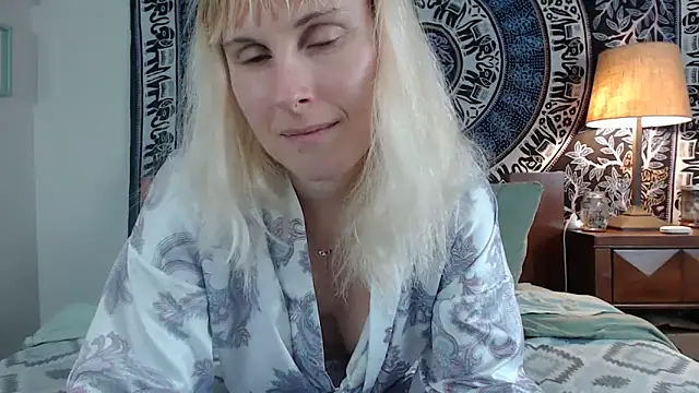 Snapshot of Cutikatxoxo chatting on 01-09-25, 02:11 Cutikatxoxo online show from 01-09-25, 02:11