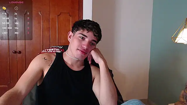 AlejooTwink online show from 12-27-24, 07:03