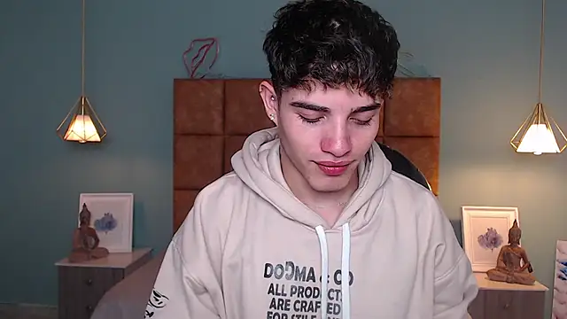AlejooTwink online show from 12-28-24, 06:50