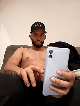 maxXximo777 online show from 12-17-24, 05:18