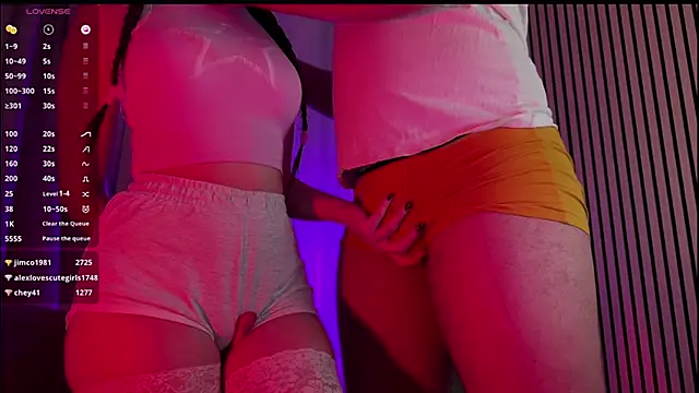 Snapshot of BubbleDoll chatting on 12-25-24, 10:05 BubbleDoll online show from 12-25-24, 10:05