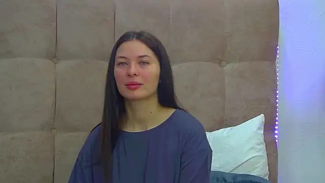 AlexandraBloom online show from 11-28-25, 06:32