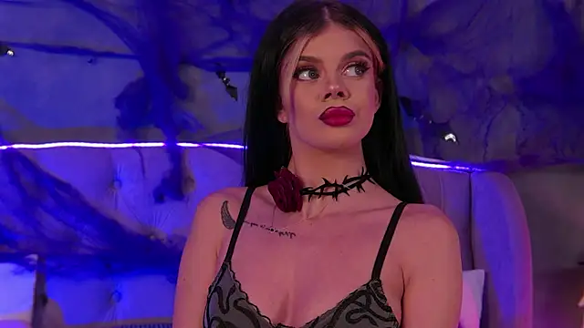 IvyRaven online show from 10-21-25, 05:46