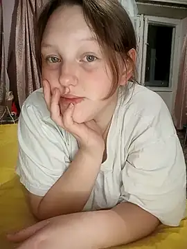 Snapshot of Aria__Dark chatting on 10-25-25, 08:25 Aria Dark online show from 10-25-25, 08:25