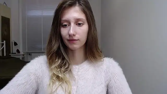 LUNA delight online show from 10-15-25, 05:40