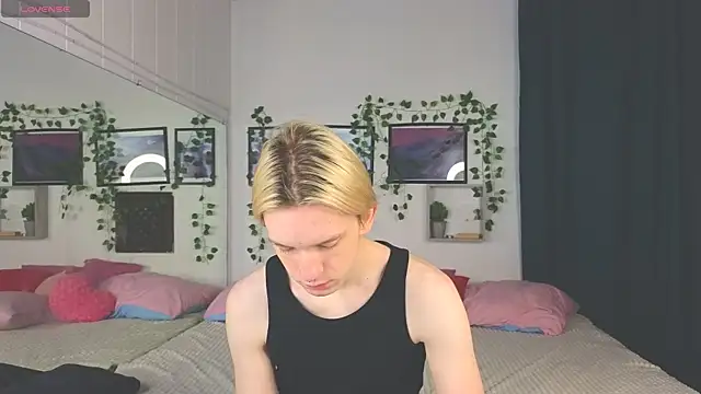 Ron Vils online show from 12-10-24, 03:09