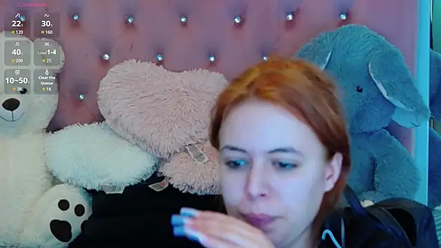 SophiaStarr online show from 11-18-25, 08:24