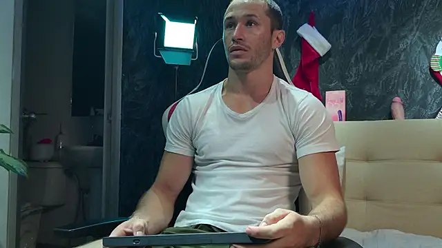 AxelFairchaild online show from 12-05-25, 01:42