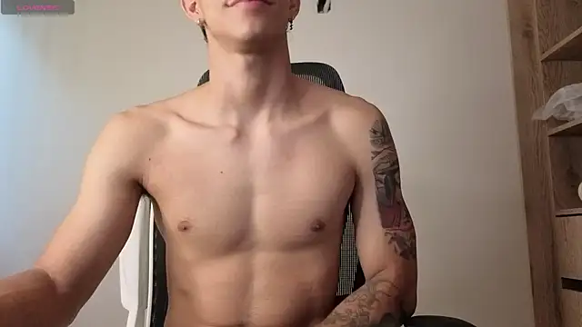 Cristopher23  online show from 10-03-25, 12:57