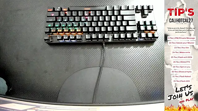 Snapshot of Calihotcaliente277 chatting on 10-13-25, 02:39 Calihotcaliente277 online show from 10-13-25, 02:39