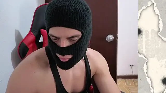 Snapshot of Calihotcaliente277 chatting on 12-15-25, 03:05 Calihotcaliente277 online show from 12-15-25, 03:05