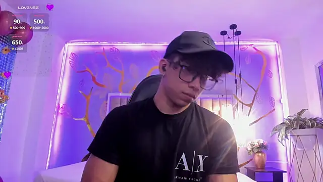 AkazaBoy  online show from 10-09-25, 08:07