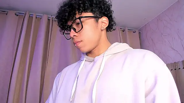 AkazaBoy  online show from 01-09-26, 04:48