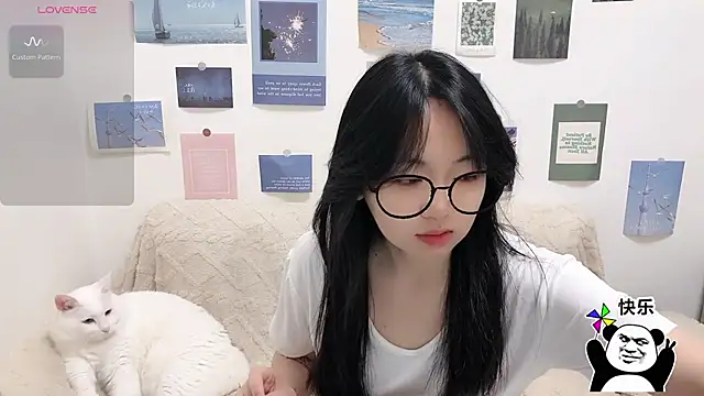 Snapshot of LiLiYbaby chatting on 11-04-25, 06:34 LiLiYbaby online show from 11-04-25, 06:34