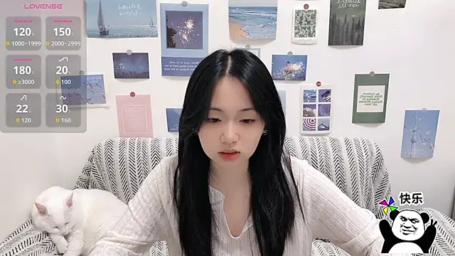 Snapshot of LiLiYbaby chatting on 11-10-25, 06:56 LiLiYbaby online show from 11-10-25, 06:56