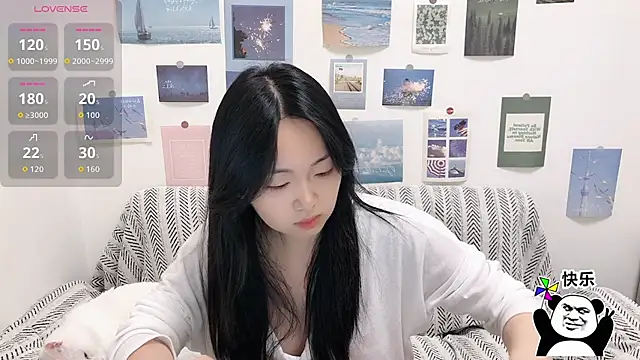 Snapshot of LiLiYbaby chatting on 11-12-25, 06:36 LiLiYbaby online show from 11-12-25, 06:36