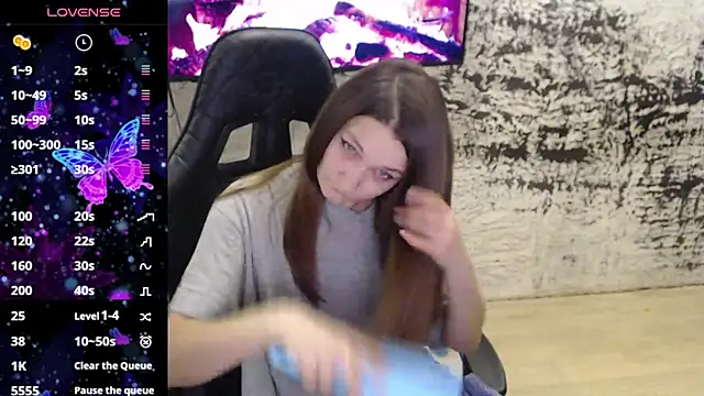 Snapshot of PamelaYoun chatting on 01-06-26, 11:29 PamelaYoun online show from 01-06-26, 11:29