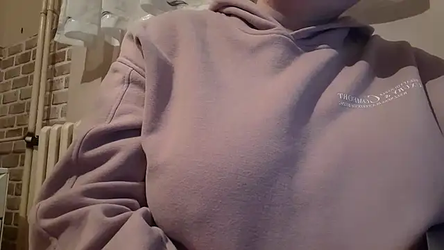 AalinnaK online show from 02-24-25, 03:42