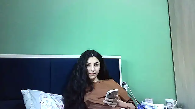 Snapshot of Ahotkittyxxx chatting on 12-19-24, 08:23 Ahotkittyxxx online show from 12-19-24, 08:23