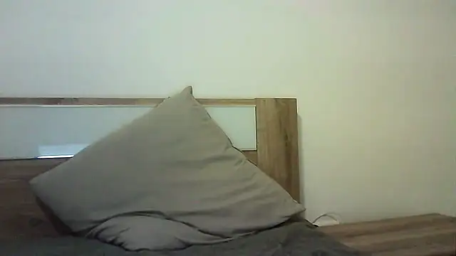 Snapshot of Ahotkittyxxx chatting on 11-04-25, 04:28 Ahotkittyxxx online show from 11-04-25, 04:28