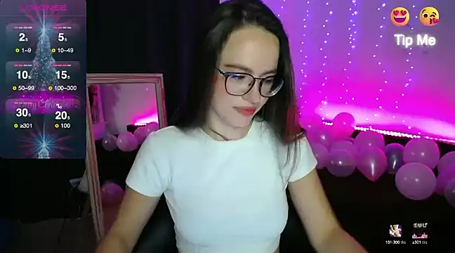 Emillias online show from 12-17-24, 02:00