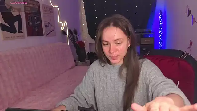 Emillias online show from 02-19-26, 07:59