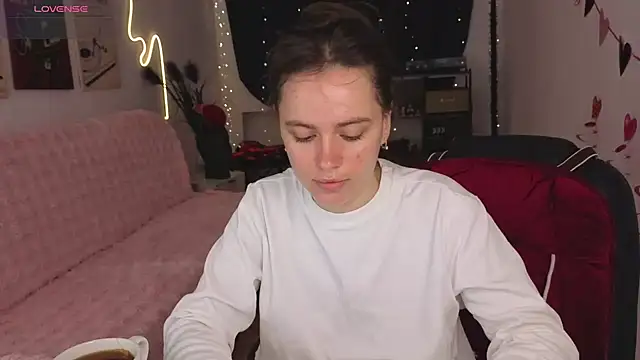 Emillias online show from 02-21-26, 08:04