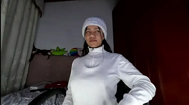 Ale xandra online show from 02-17-25, 01:25