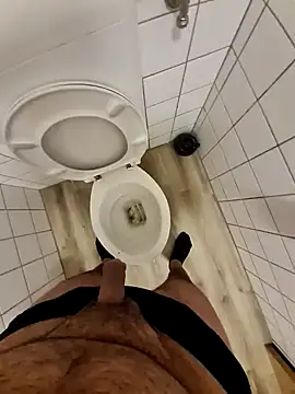 Snapshot of Cem-aus-Nrw-Krefeld chatting on 02-14-25, 05:09 Cem-aus-Nrw-Krefeld online show from 02-14-25, 05:09