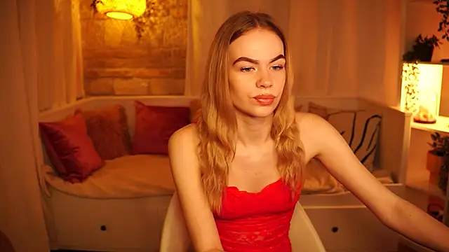 Snapshot of sn0w_barbie chatting on 12-06-24, 11:11 sn0w barbie online show from 12-06-24, 11:11