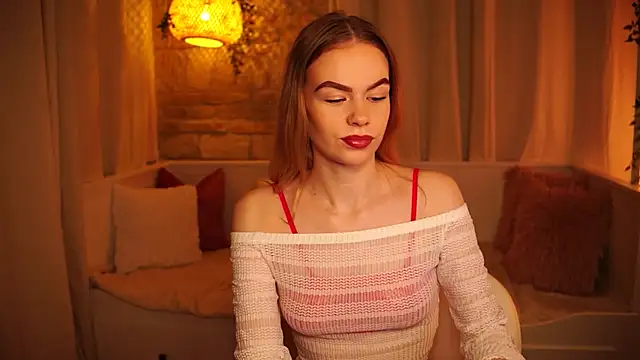 Snapshot of sn0w_barbie chatting on 01-28-25, 08:25 sn0w barbie online show from 01-28-25, 08:25